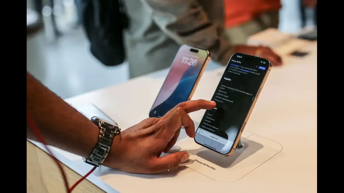 Apple Rolls out iOS 26 Beta 4 With 7 UI Fixes, Smarter AI Features