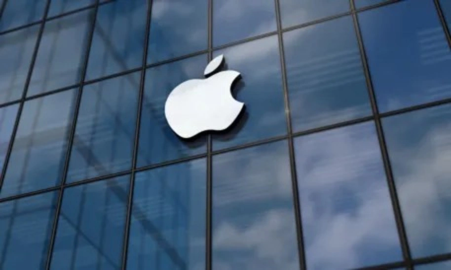 Apple AI executive Robby Walker departs as the company prepares for the next stage of artificial intelligence growth.