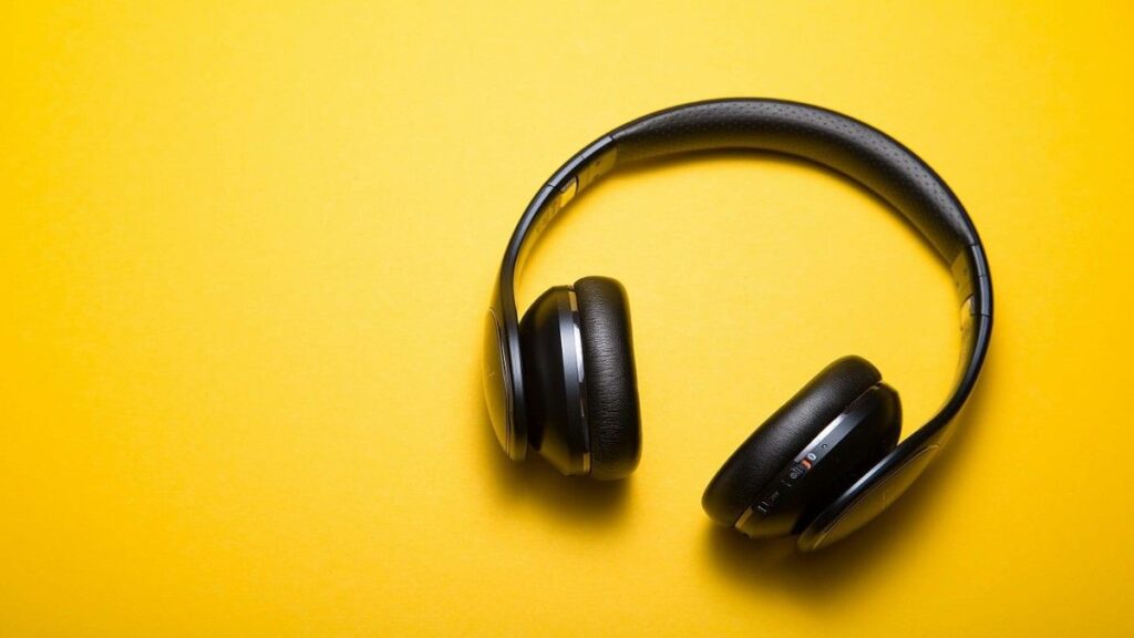 AI models processing speech for real-time translation in Google Meet